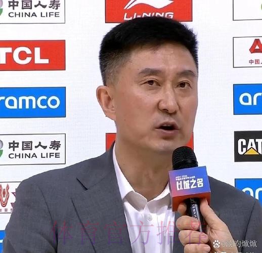 杜锋:代表广东队感谢球迷的支持,向四川队球员和教练致敬 杜锋:代表广东队感谢球迷的支持,向四川队球员和教练致敬